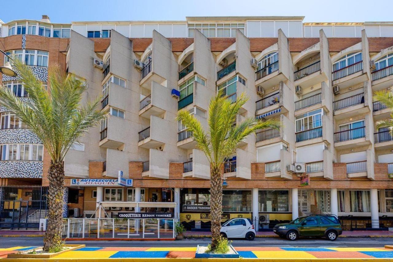 Studio Apartment Santana Habaneras - 05 At Beach With Garage, Pool And Lift تورّيفيِخا المظهر الخارجي الصورة